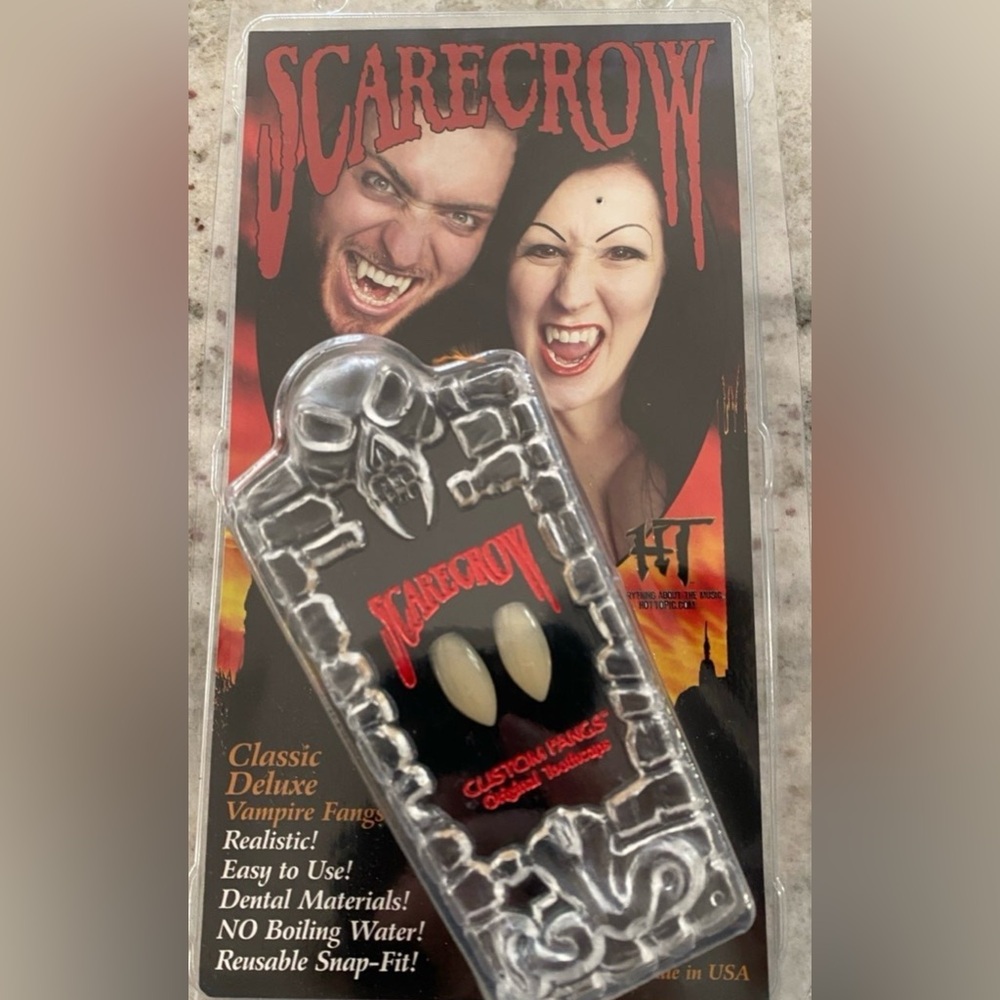 Vampire  fangs